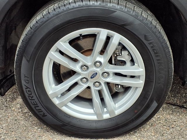 Certified 2024 Ford Explorer XLT w/ Equipment Group 202A image 31