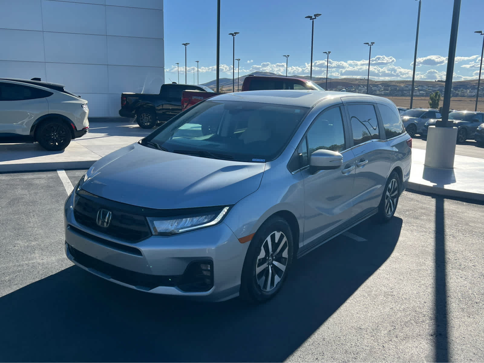 Used 2025 Honda Odyssey EX-L image 11