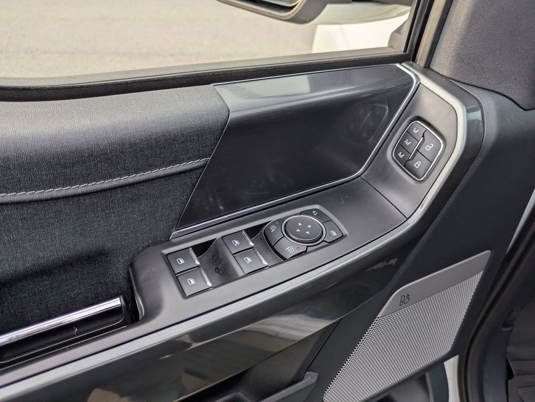 Certified 2023 Ford F150 Lariat w/ Equipment Group 502A High image 17