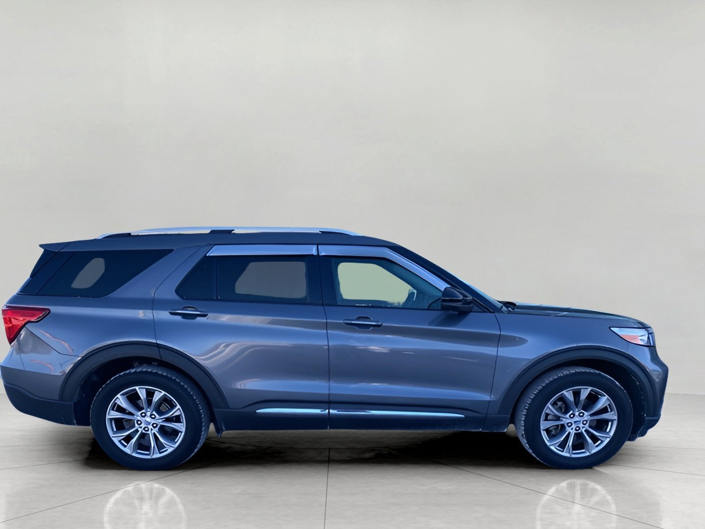 Certified 2021 Ford Explorer Limited image 4