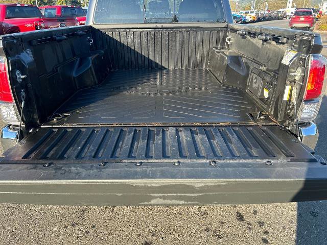 Used 2023 Toyota Tacoma TRD Off-Road w/ Black Out Package (TMS) image 31