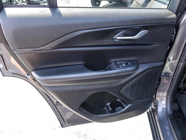 Used 2024 Jeep Grand Cherokee Altitude AWD/4WD image 26