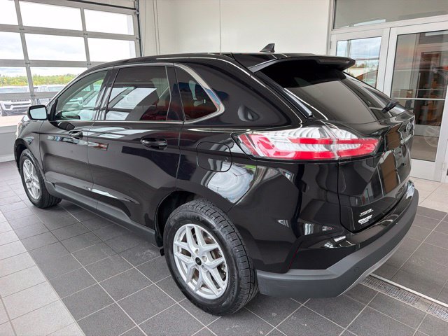 Certified 2023 Ford Edge SEL w/ Convenience Package AWD/4WD image 3