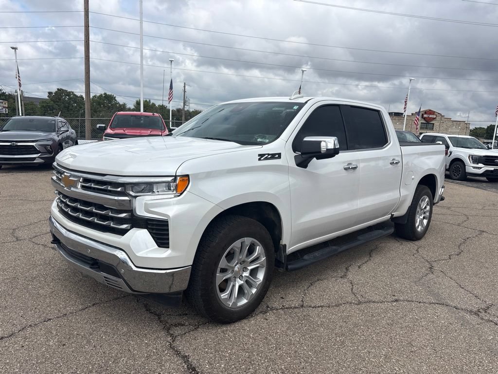 Used 2024 Chevrolet Silverado 1500 LTZ w/ LTZ Premium Package AWD/4WD image 3