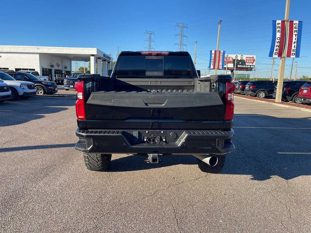 Used 2024 Chevrolet Silverado 2500 LTZ w/ LTZ Plus Package image 4