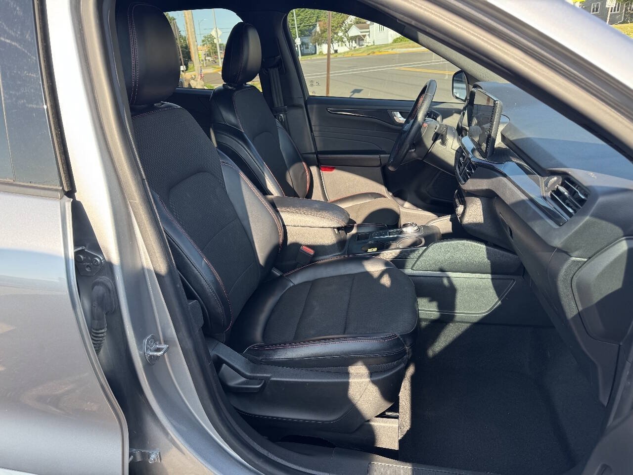 Certified 2023 Ford Escape ST-Line w/ Tech Pack #1 FWD image 30