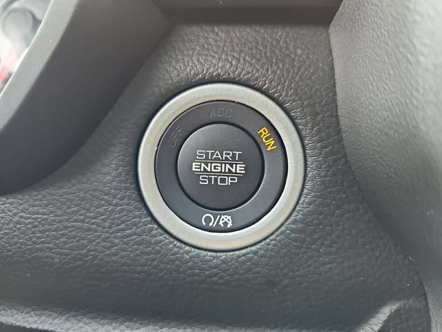 Used 2023 RAM 1500 Laramie RWD image 31
