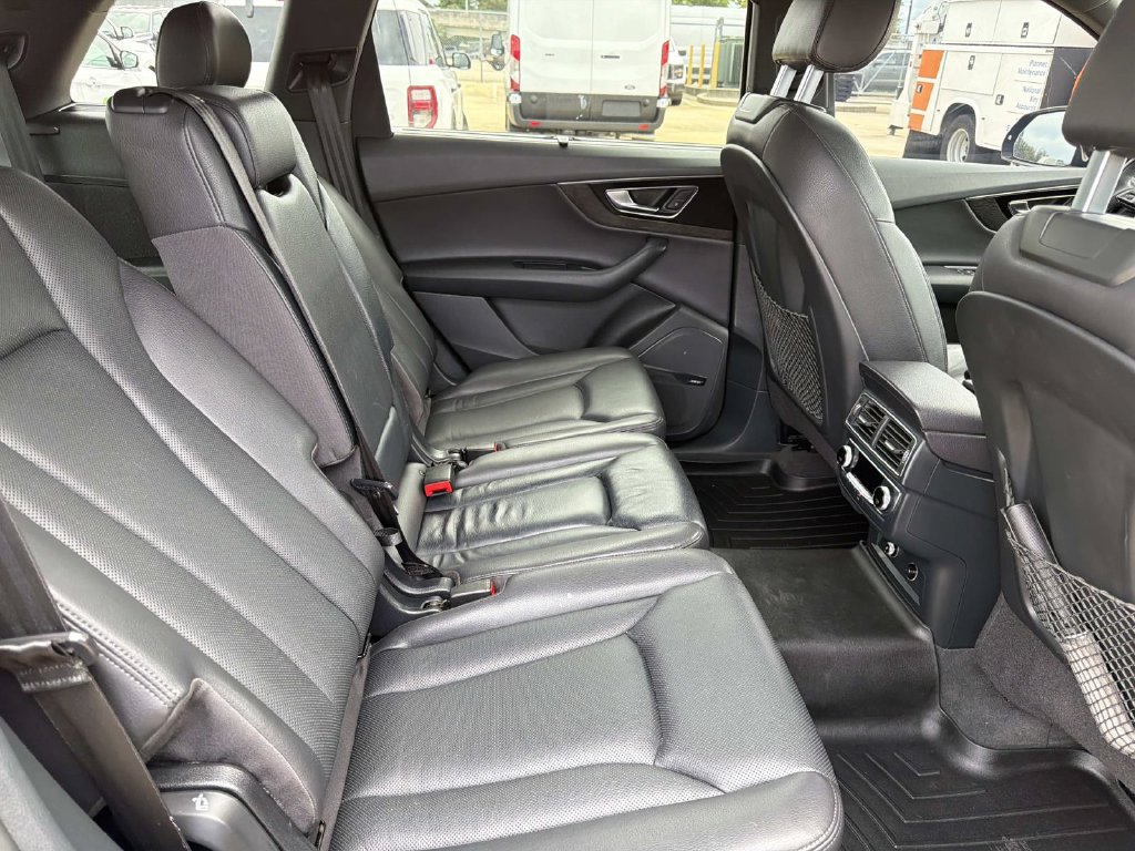Used 2019 Audi Q7 3.0T Prestige w/ Prestige Package AWD/4WD image 13