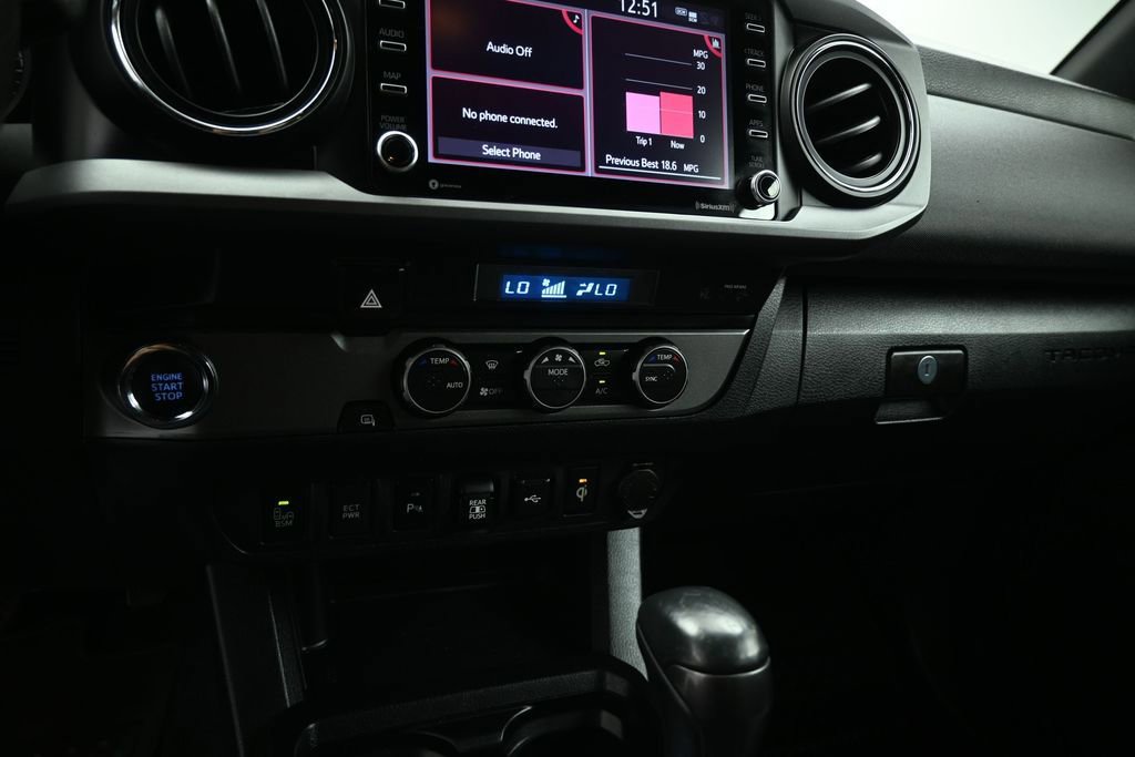 Used 2022 Toyota Tacoma TRD Off-Road w/ Technology Package RWD image 16