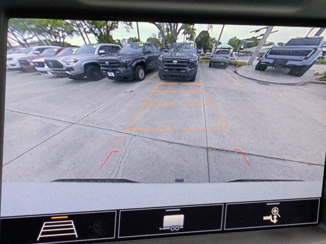 Used 2020 Chevrolet Silverado 1500 LT w/ All-Star Edition image 26