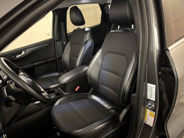 Certified 2025 Ford Escape SE FWD image 18