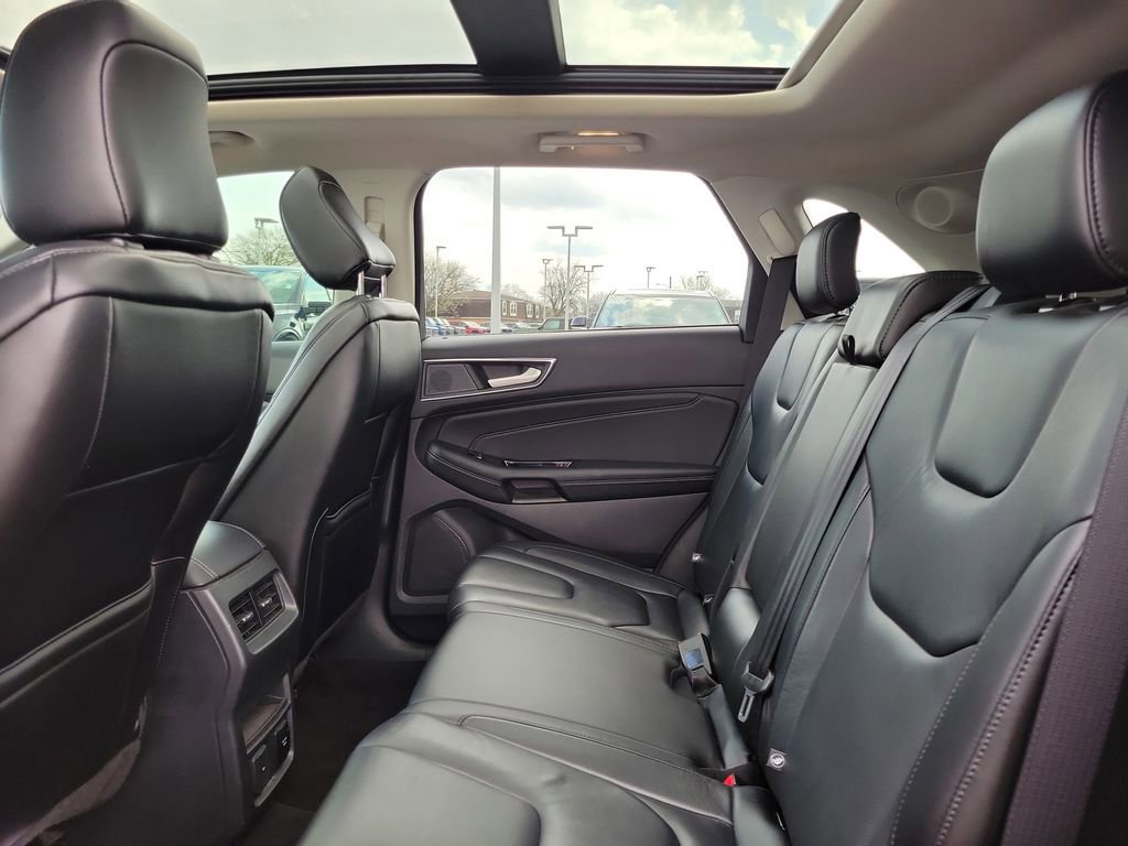 Certified 2020 Ford Edge Titanium AWD/4WD image 13