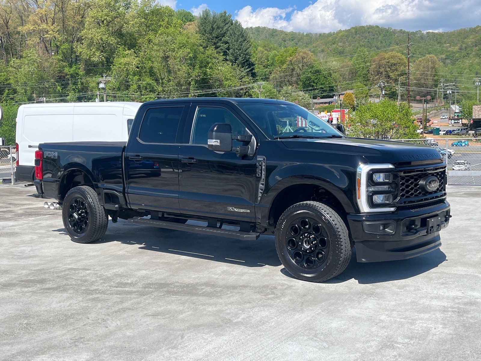 Certified 2025 Ford F350 Lariat w/ Lariat Ultimate Package AWD/4WD image 1