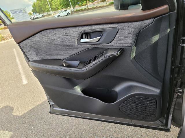 Used 2023 Nissan Rogue SV FWD image 23