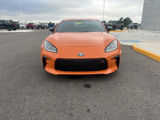 Used 2023 Toyota GR86 10th Anniversary SE RWD image 2
