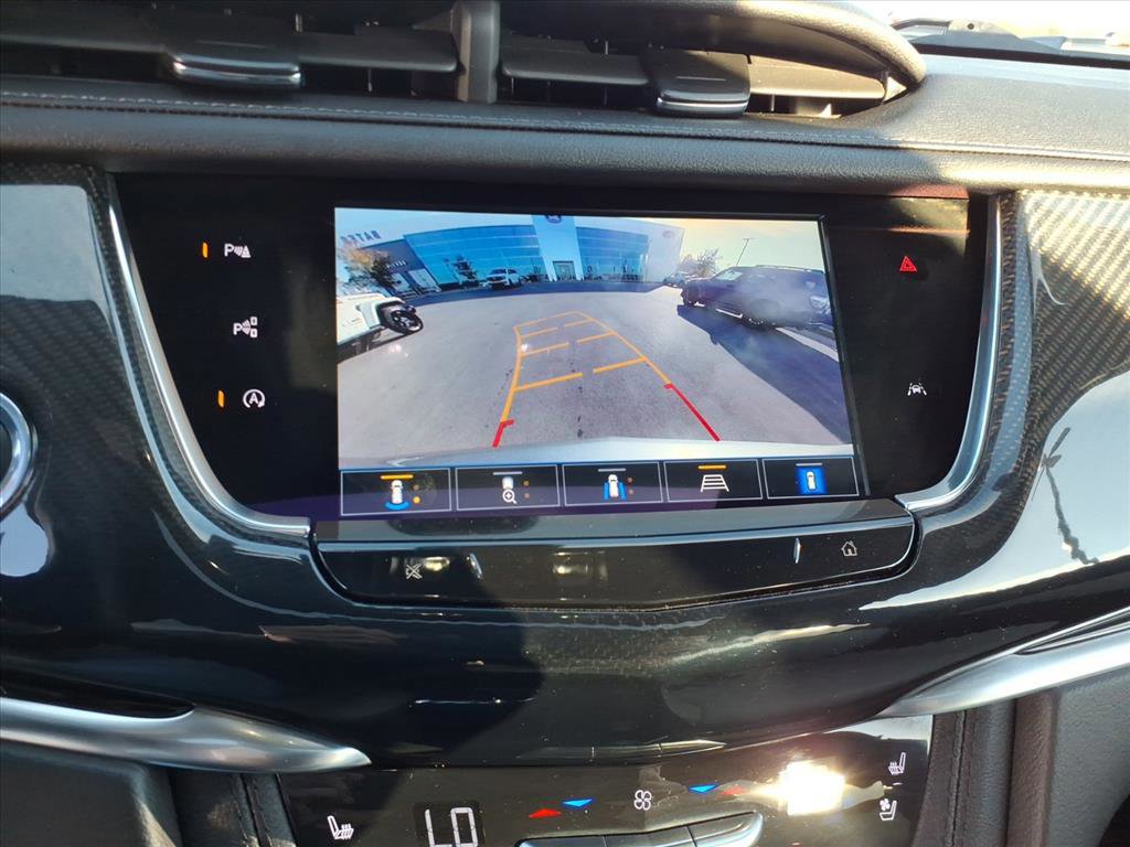 Used 2024 Cadillac XT6 Sport w/ Technology Package image 21
