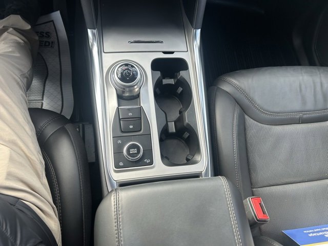 Certified 2022 Ford Explorer Platinum w/ Equipment Group 601A image 16