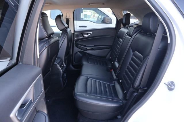 Certified 2024 Ford Edge SEL image 9
