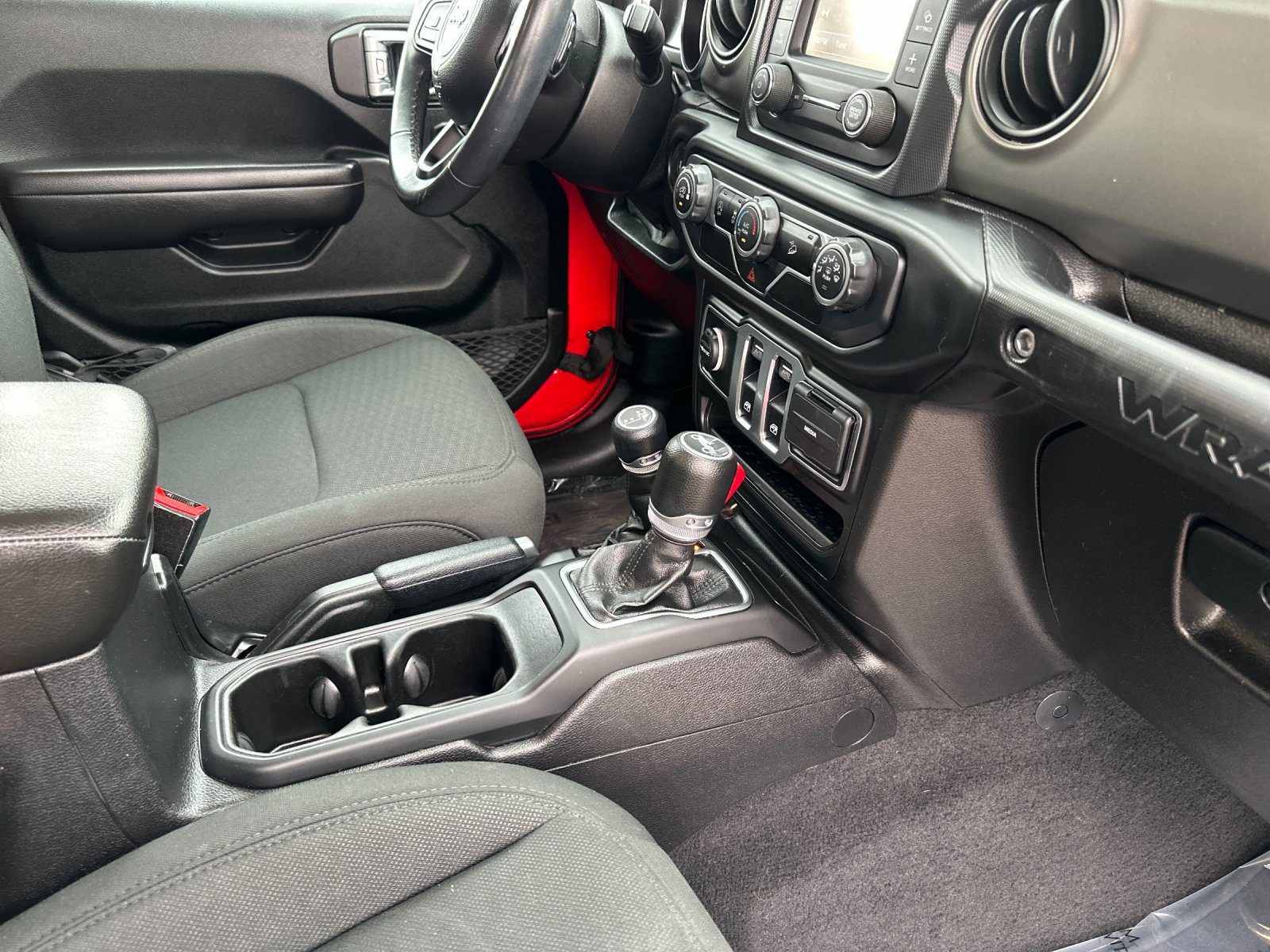 Used 2019 Jeep Wrangler Sport image 16