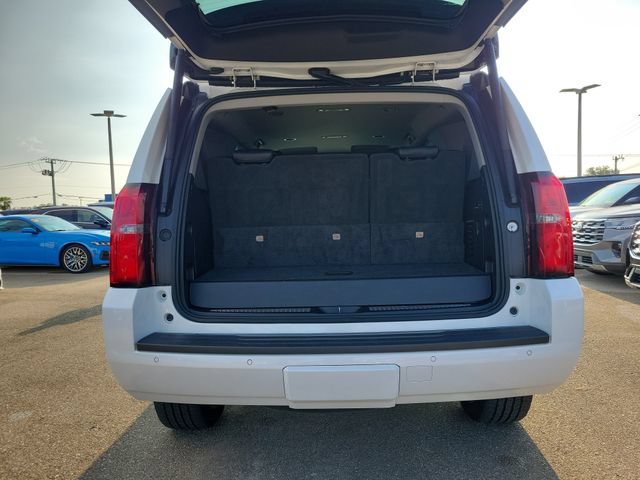 Used 2019 Chevrolet Tahoe LT w/ Luxury Package RWD image 9