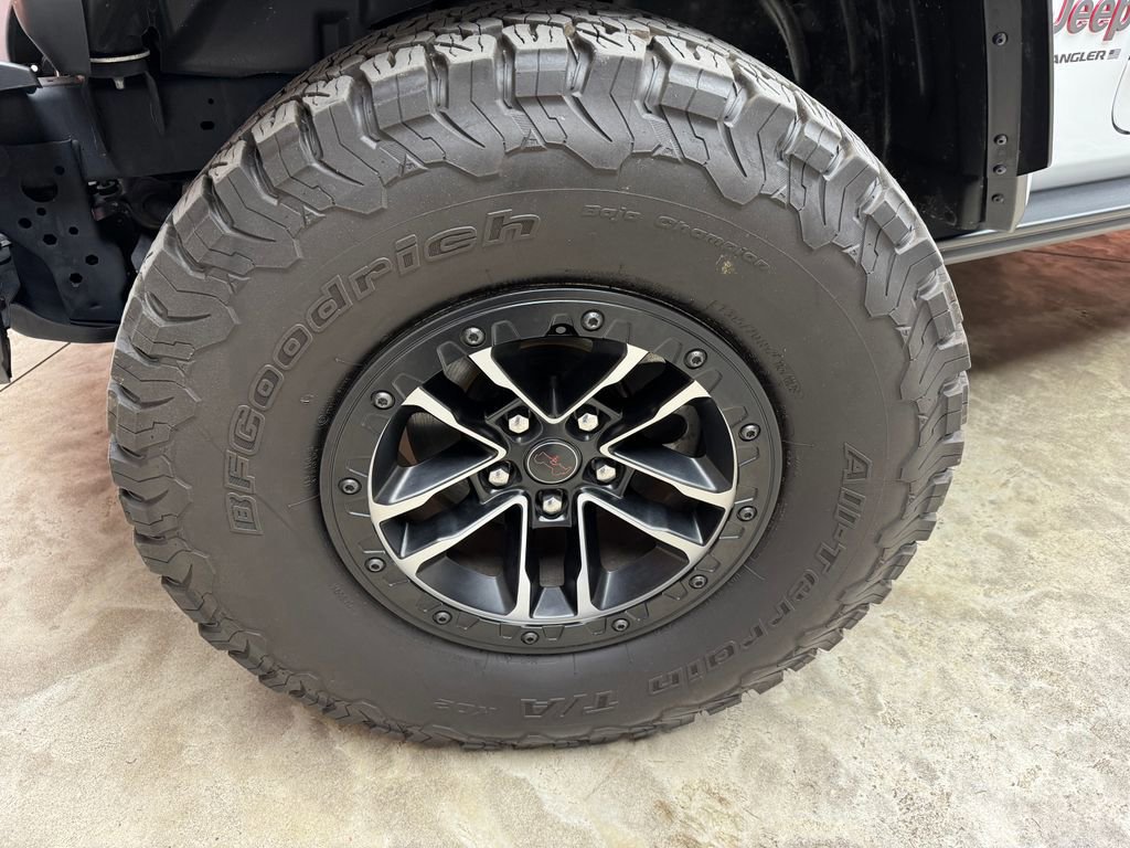 Used 2024 Jeep Wrangler Unlimited Rubicon AWD/4WD image 30