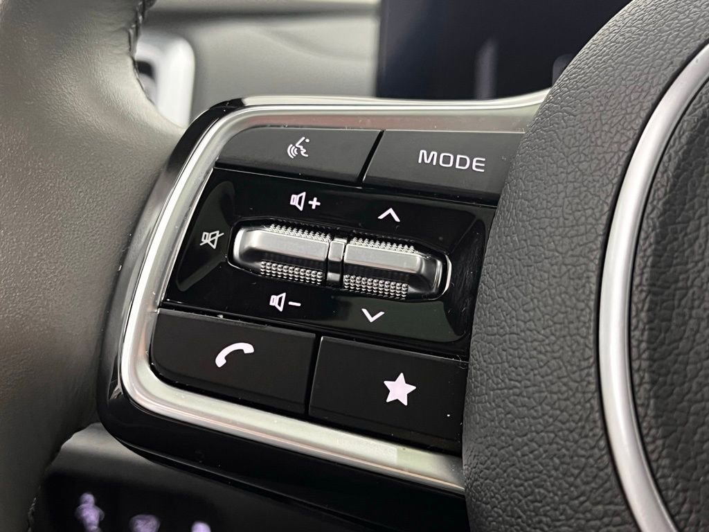 Used 2024 Kia Sorento SX Prestige w/ Sage Leather Package image 23