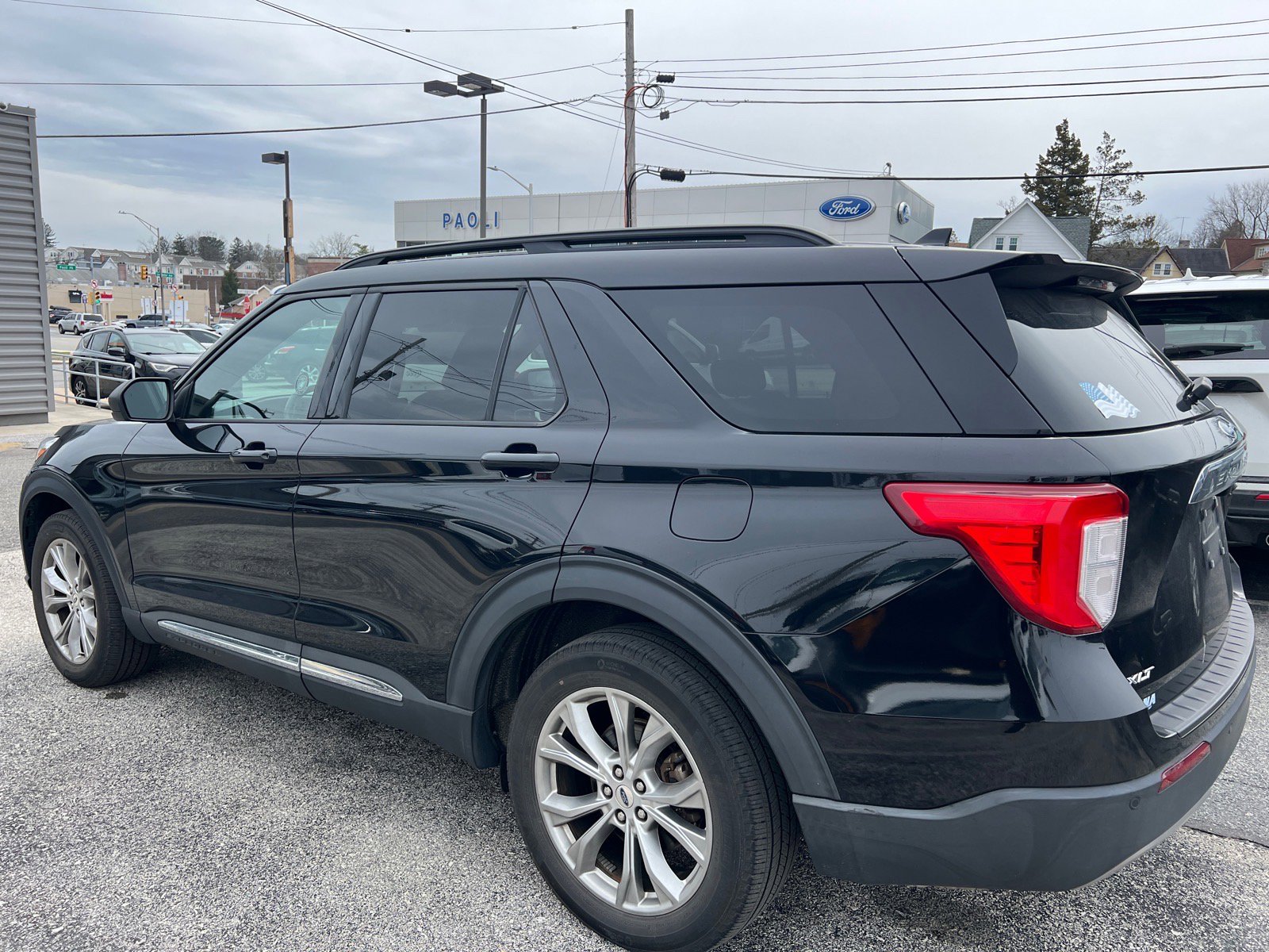 Certified 2020 Ford Explorer XLT w/ Equipment Group 202A image 6