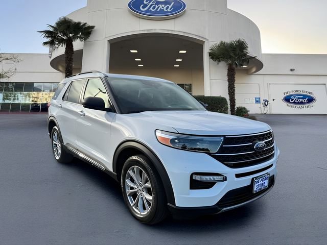 Certified 2023 Ford Explorer XLT w/ Equipment Group 202A image 4