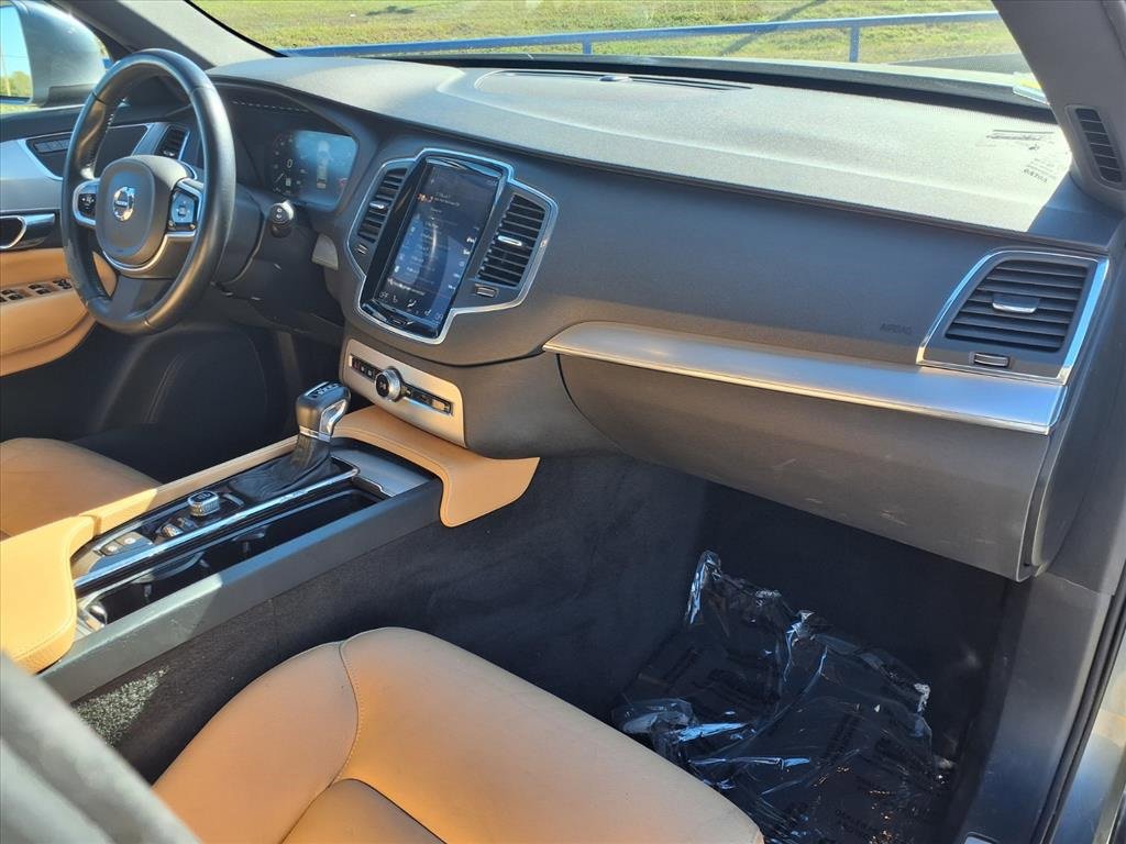 Used 2018 Volvo XC90 T6 Momentum w/ Convenience Package image 23