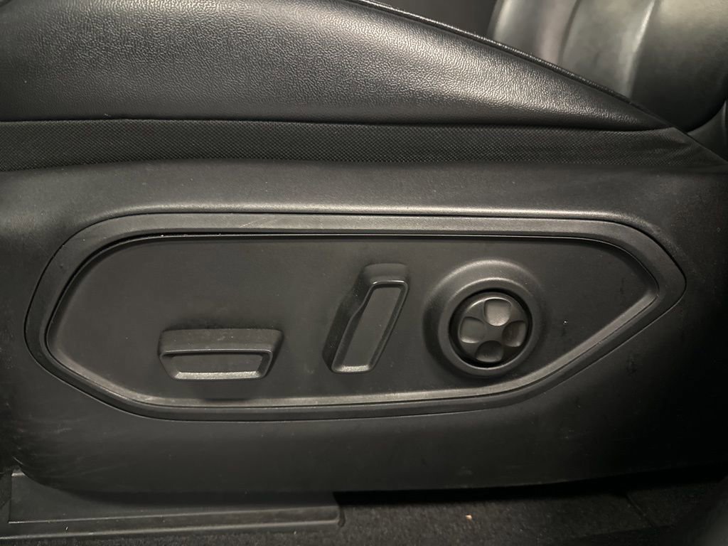 Used 2022 Jeep Grand Cherokee L Limited image 38