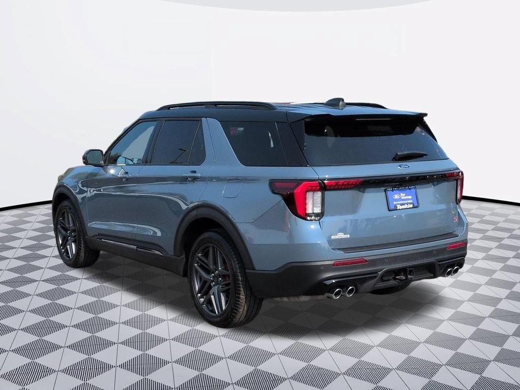 Certified 2025 Ford Explorer ST AWD/4WD image 3
