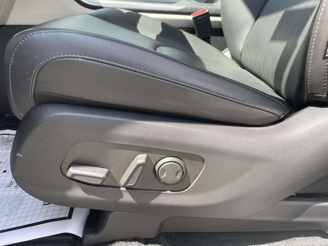 Used 2023 Kia Carnival LX FWD image 20
