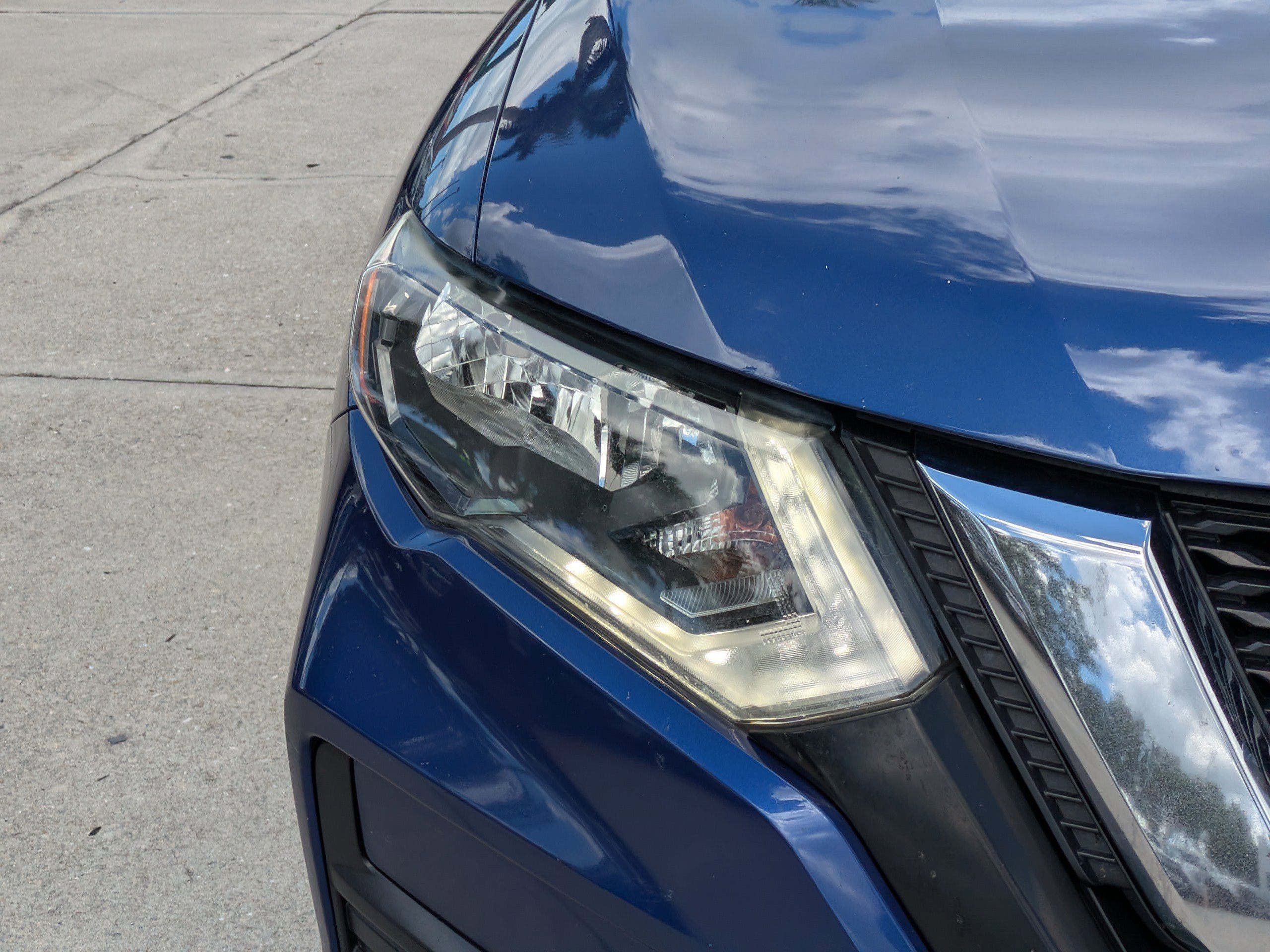 Used 2020 Nissan Rogue S FWD image 9