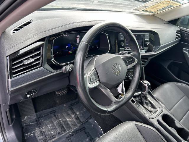 Used 2024 Volkswagen Jetta SE FWD image 24