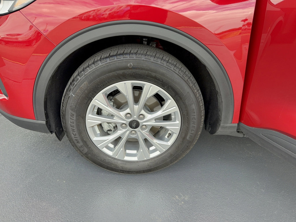 Certified 2025 Ford Escape Active w/ Tech Pack #1 image 33