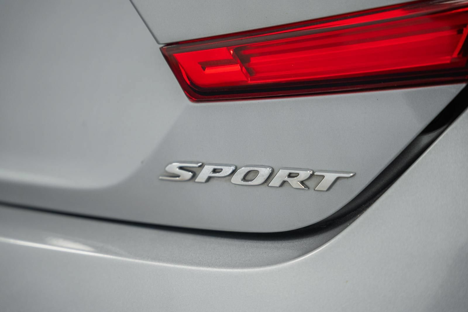 Used 2020 Honda Accord Sport image 9