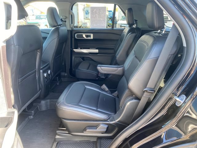 Certified 2022 Ford Explorer XLT w/ Equipment Group 202A AWD/4WD image 11