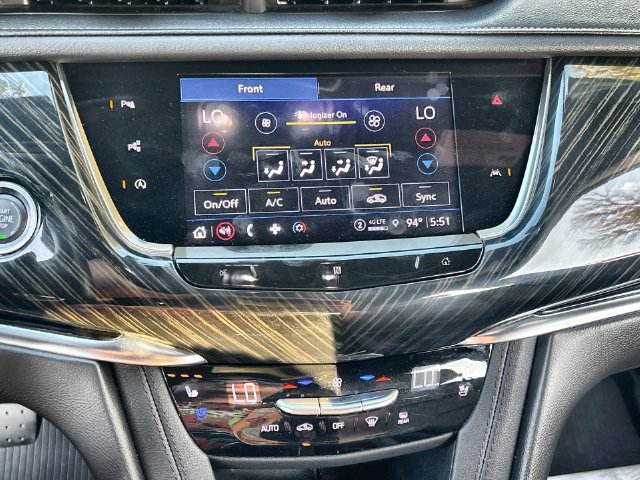 Used 2021 Cadillac XT6 Premium Luxury w/ LPO, ONYX Package FWD image 26