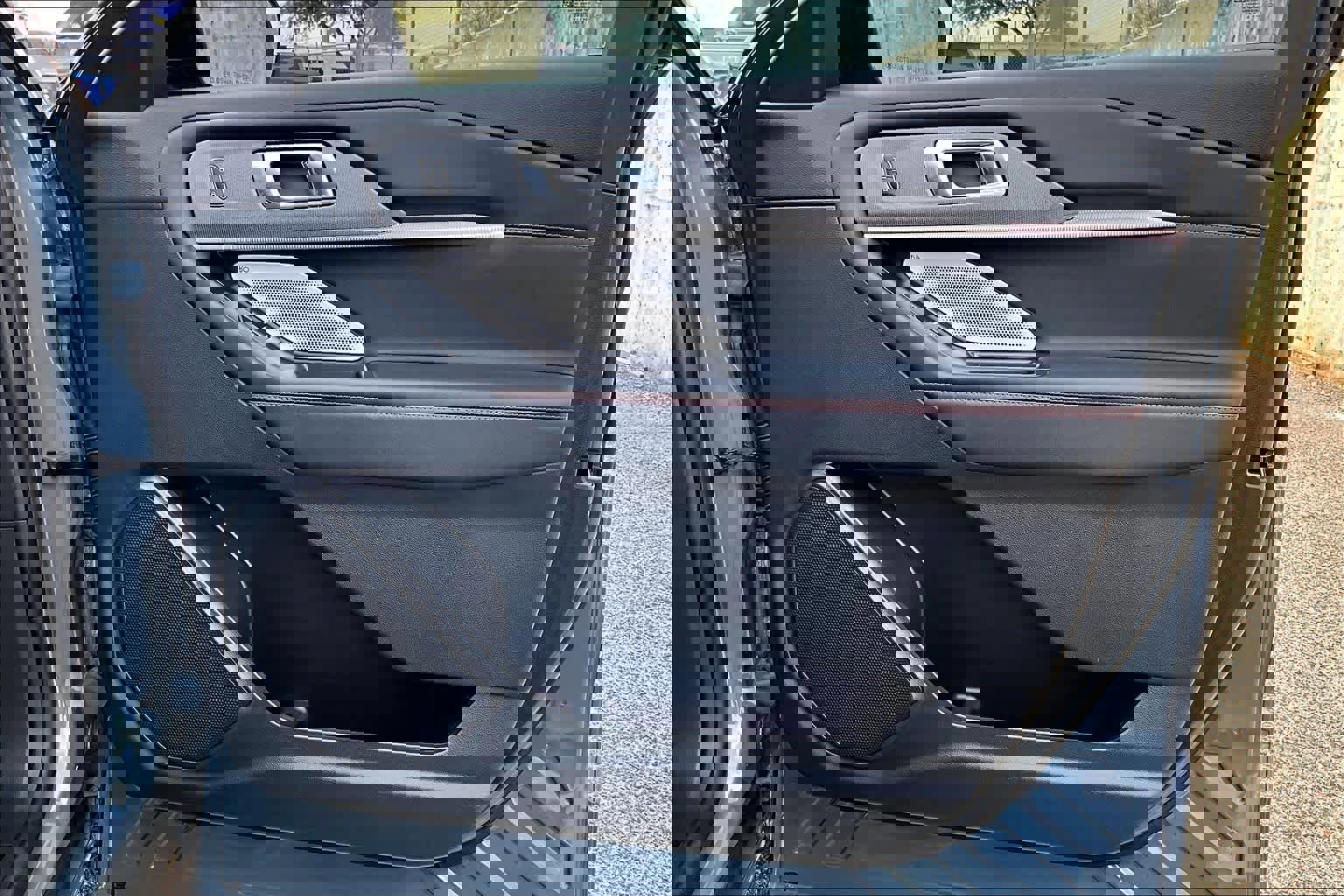 Certified 2025 Ford Explorer ST image 26