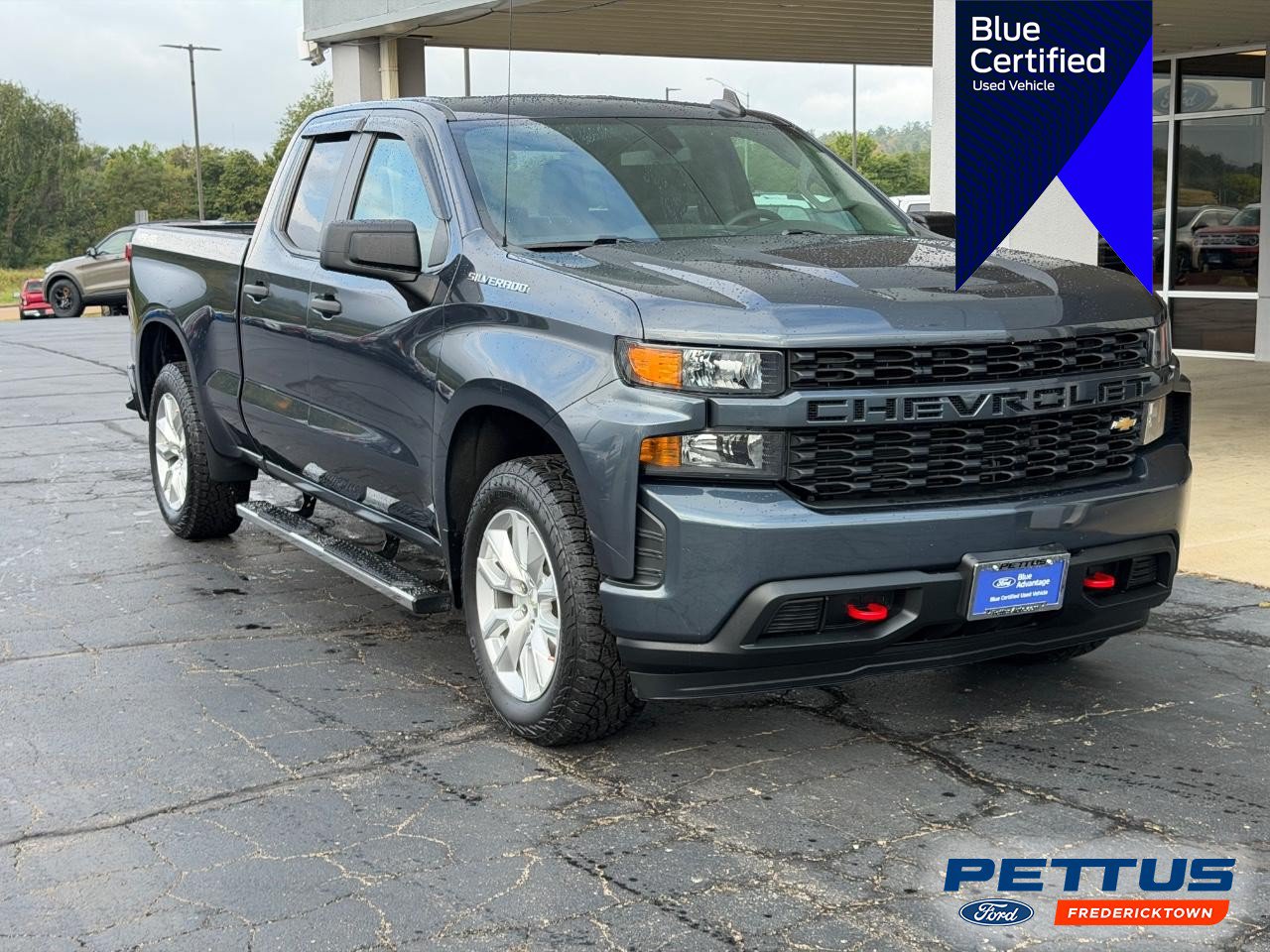 Used 2020 Chevrolet Silverado 1500 Custom w/ Custom Value Package AWD/4WD image 1