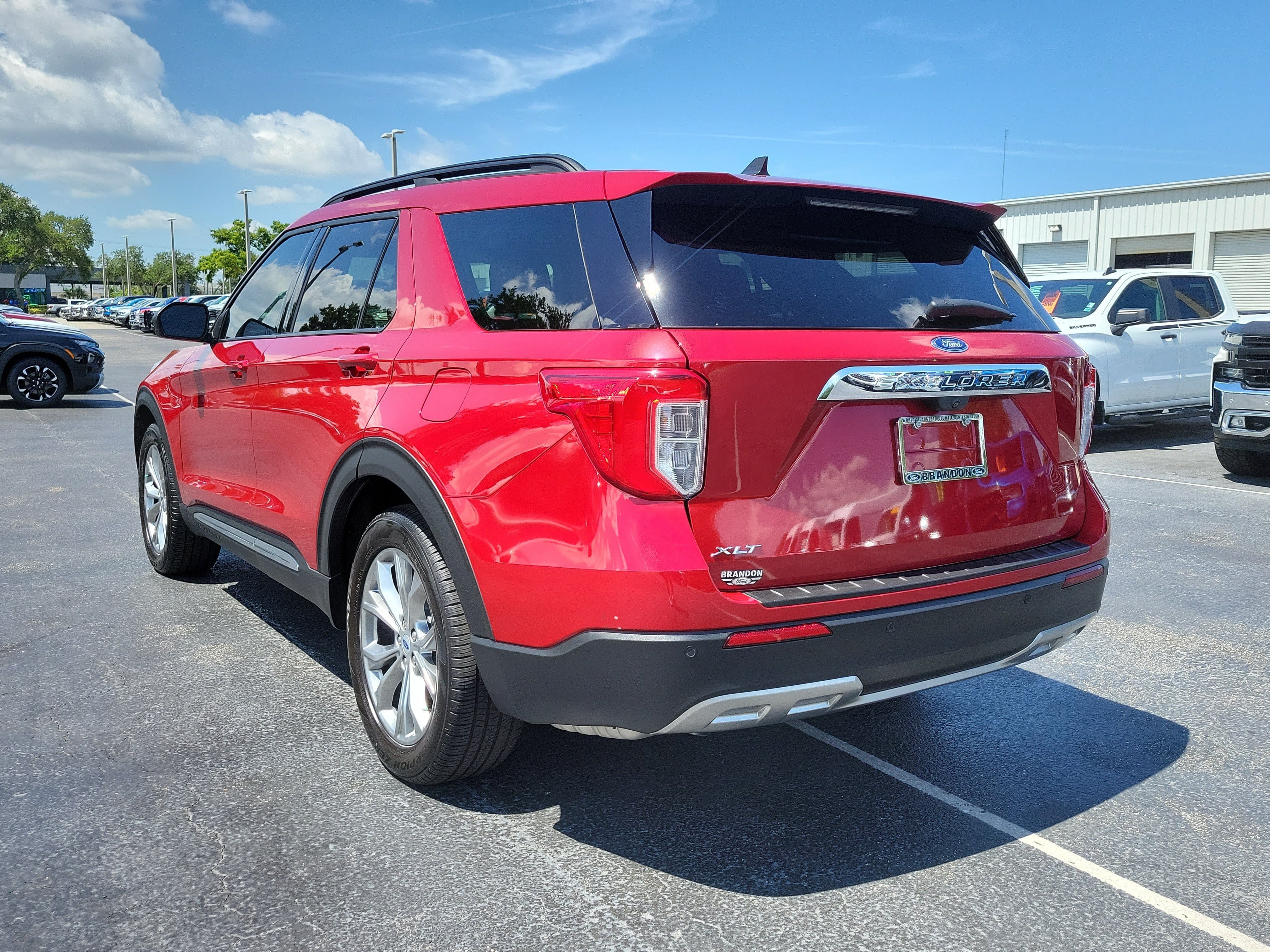 Certified 2023 Ford Explorer XLT w/ Equipment Group 202A RWD image 7