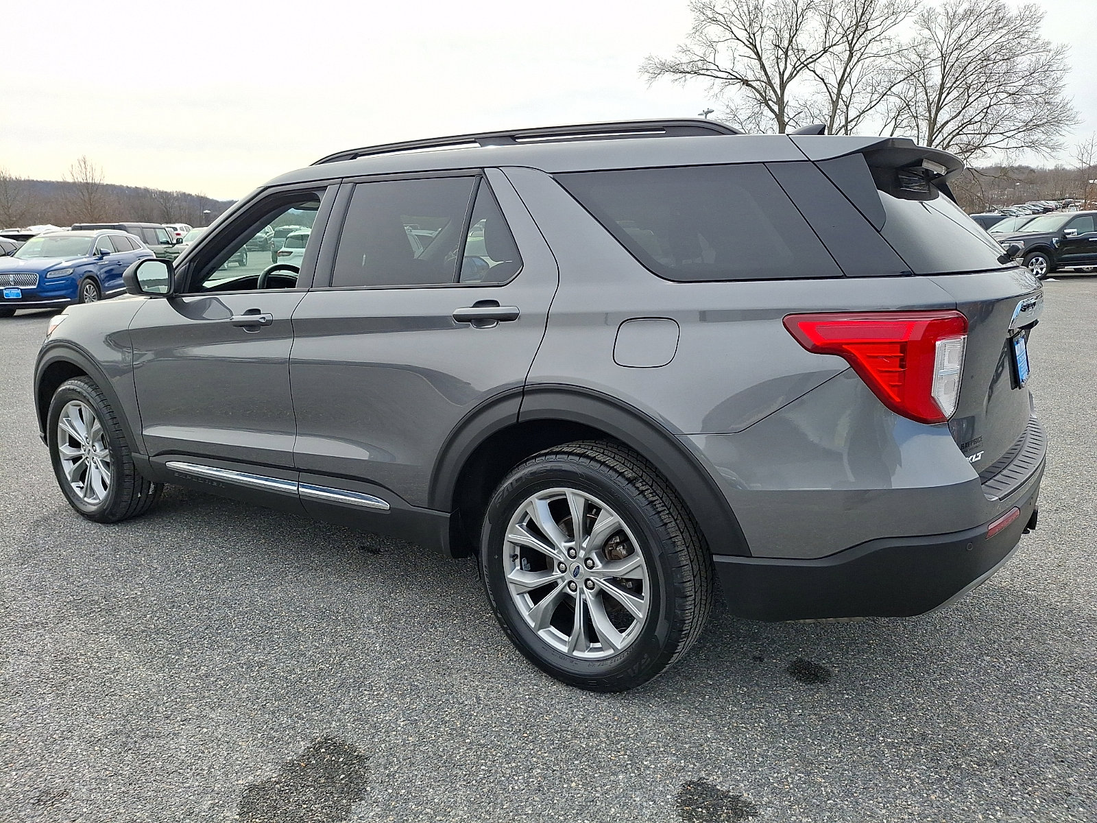 Certified 2023 Ford Explorer XLT w/ Equipment Group 202A AWD/4WD image 4