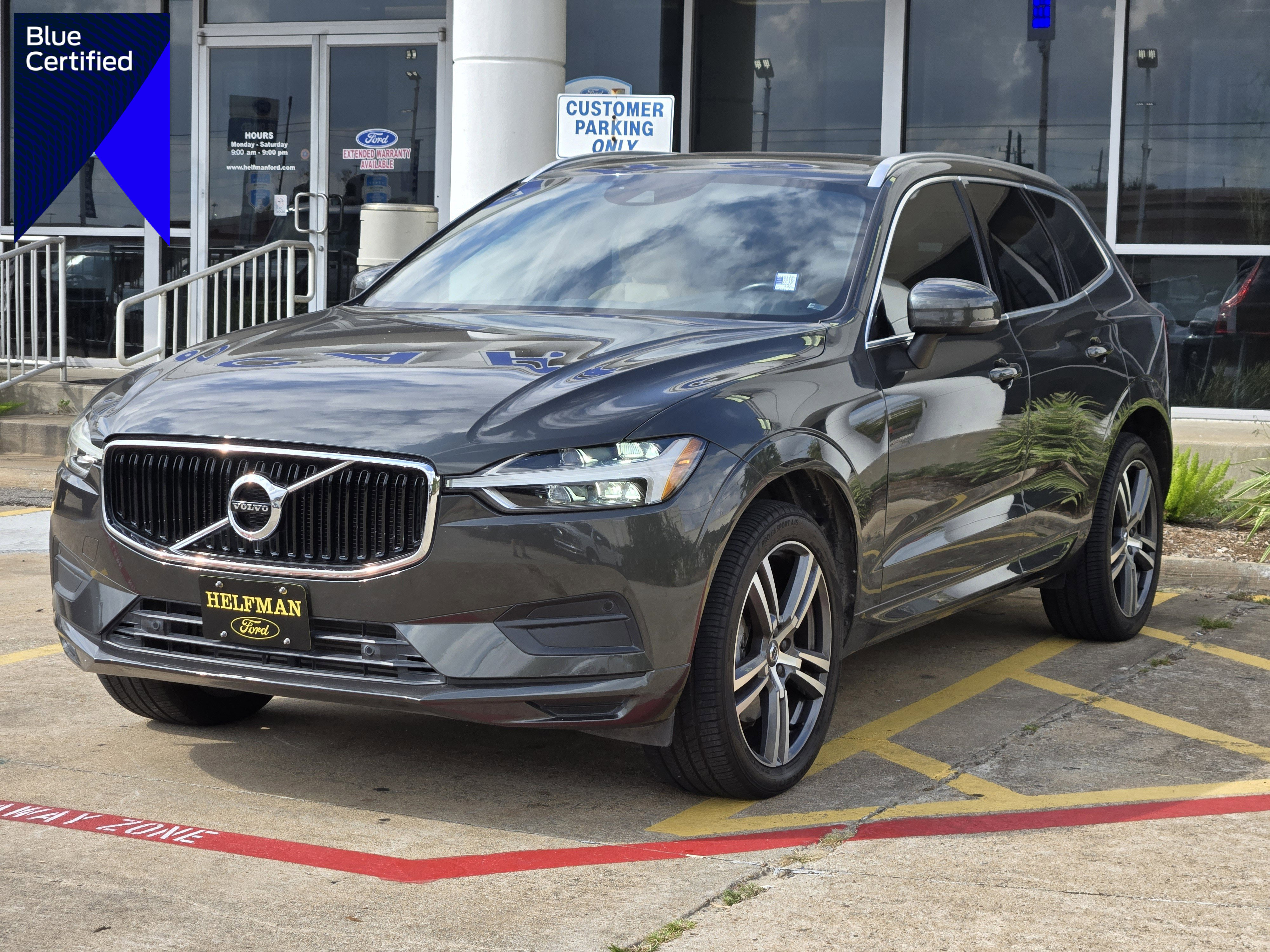 Used 2020 Volvo XC60 T6 Momentum w/ Protection Package image 1