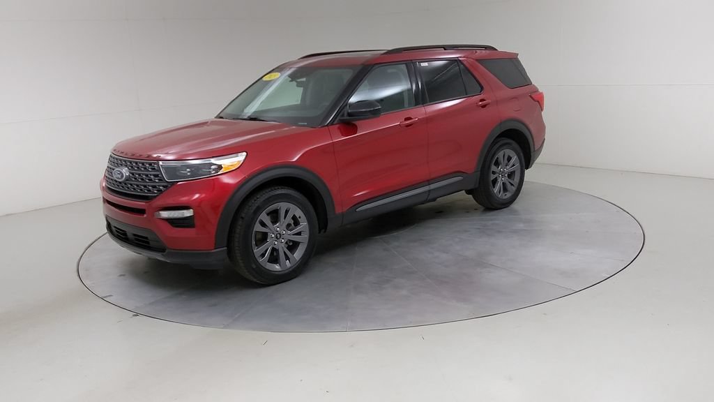 Certified 2023 Ford Explorer XLT w/ Equipment Group 202A AWD/4WD image 20