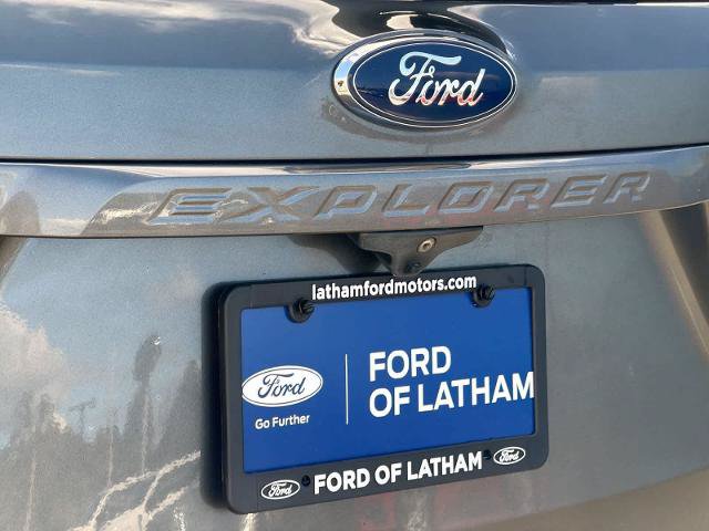 Certified 2018 Ford Explorer XLT w/ Equipment Group 202A AWD/4WD image 13