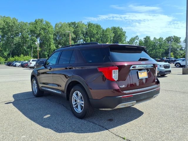 Certified 2022 Ford Explorer XLT w/ Equipment Group 202A AWD/4WD image 5