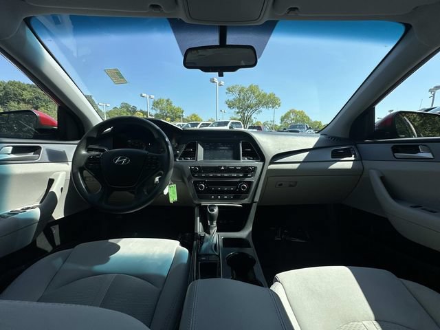 Used 2017 Hyundai Sonata SE w/ Cargo Package FWD image 10