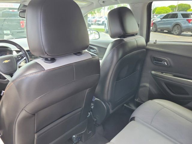 Used 2019 Chevrolet Trax LT w/ Driver Confidence Package FWD image 16