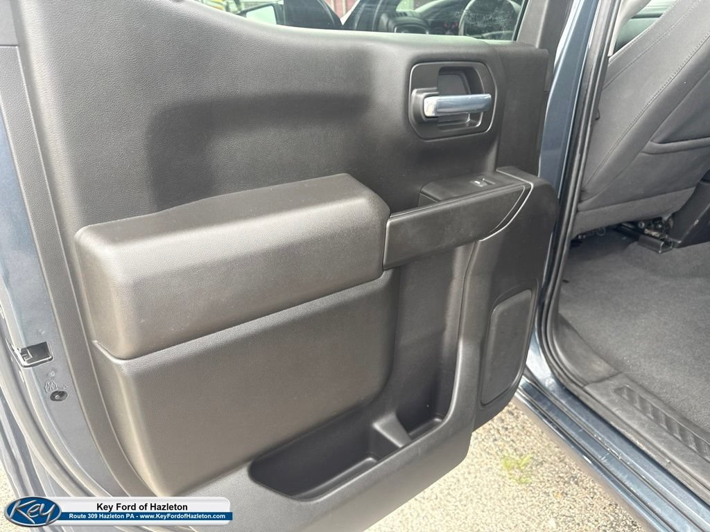 Used 2021 Chevrolet Silverado 1500 LT AWD/4WD image 38