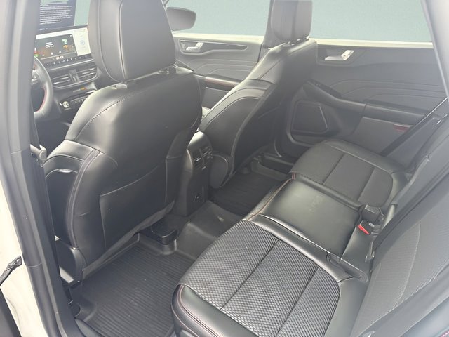 Certified 2024 Ford Escape ST-Line Select w/ Tech Pack #1 AWD/4WD image 5
